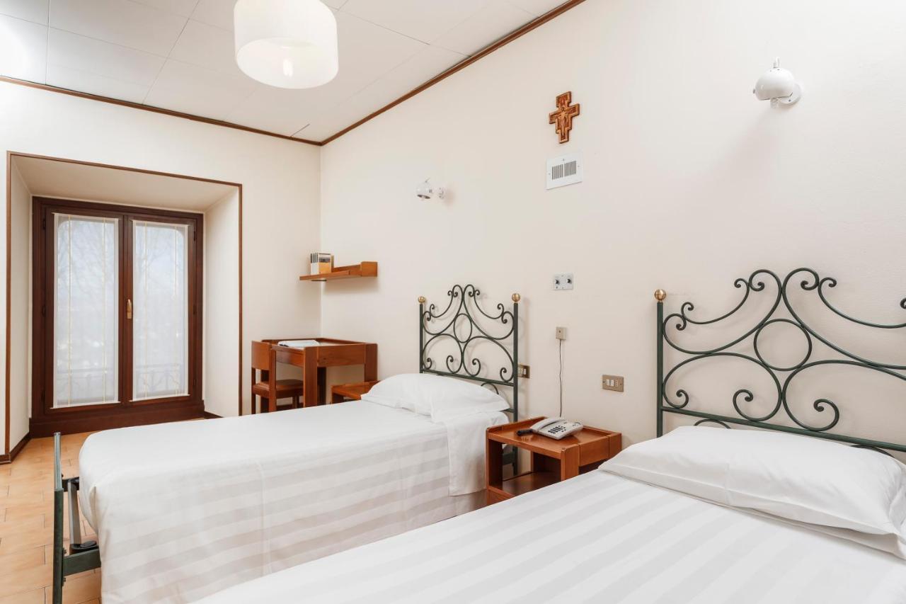 Il Convento Di Villa San Fermo ลูนิโก ภายนอก รูปภาพ